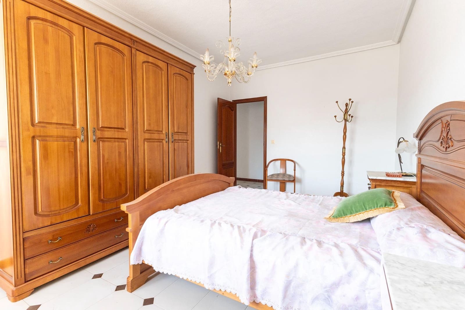 5 sypialnia Willa na sprzedaż w Los Desamparados - 550 000 € (Ref: 10074574)