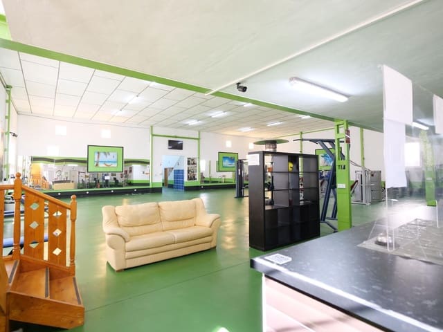 Kaupallinen myytävänä paikassa Almoradí - 625 000 € (Ref: 10074583)
