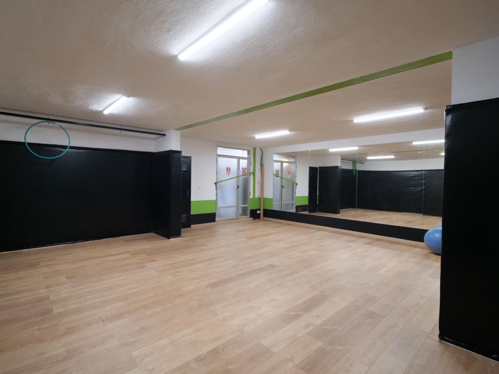 Kaupallinen myytävänä paikassa Almoradi - 625 000 € (Ref: 10074583)