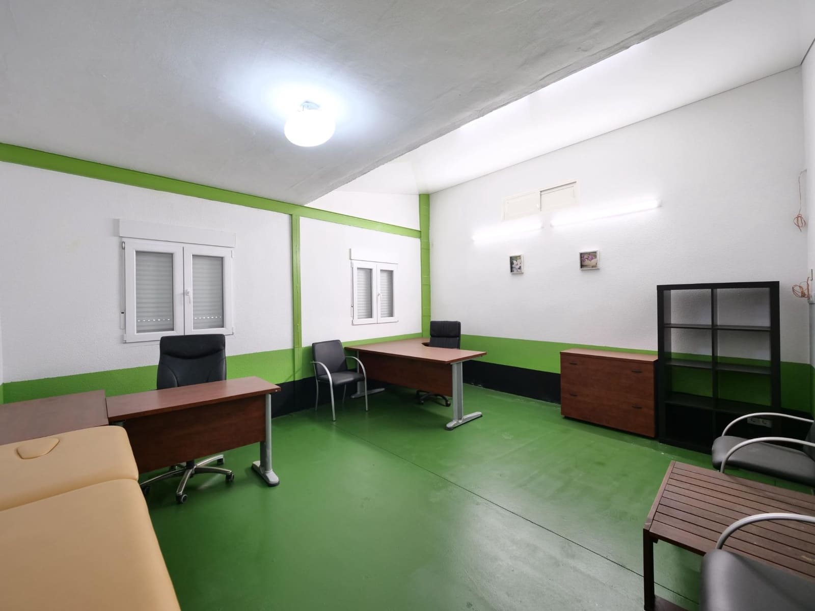 Kaupallinen myytävänä paikassa Almoradi - 625 000 € (Ref: 10074583)