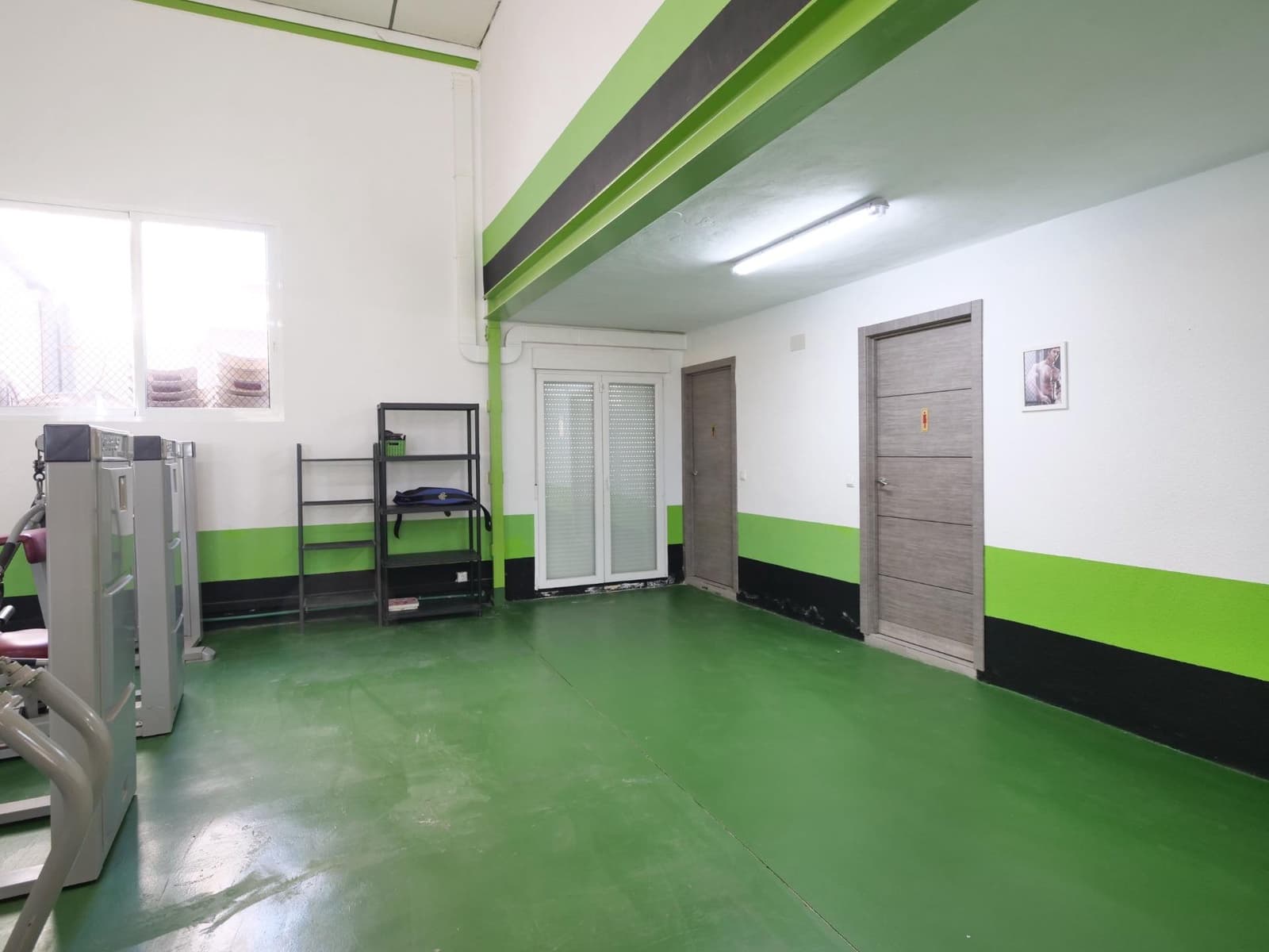 Kaupallinen myytävänä paikassa Almoradi - 625 000 € (Ref: 10074583)