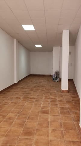 Kommersiell till salu i Centro - Muelle Pesquero, Torrevieja - 49 950 € (Ref: 10074594)