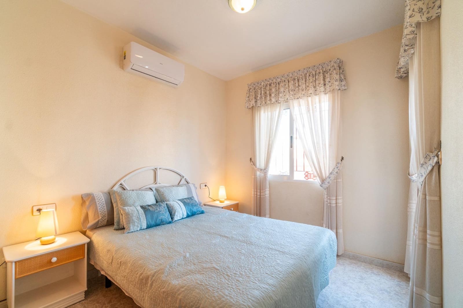 3 soveværelse Byhus til salg i Playa Flamenca - € 225.000 (Ref: 10079117)