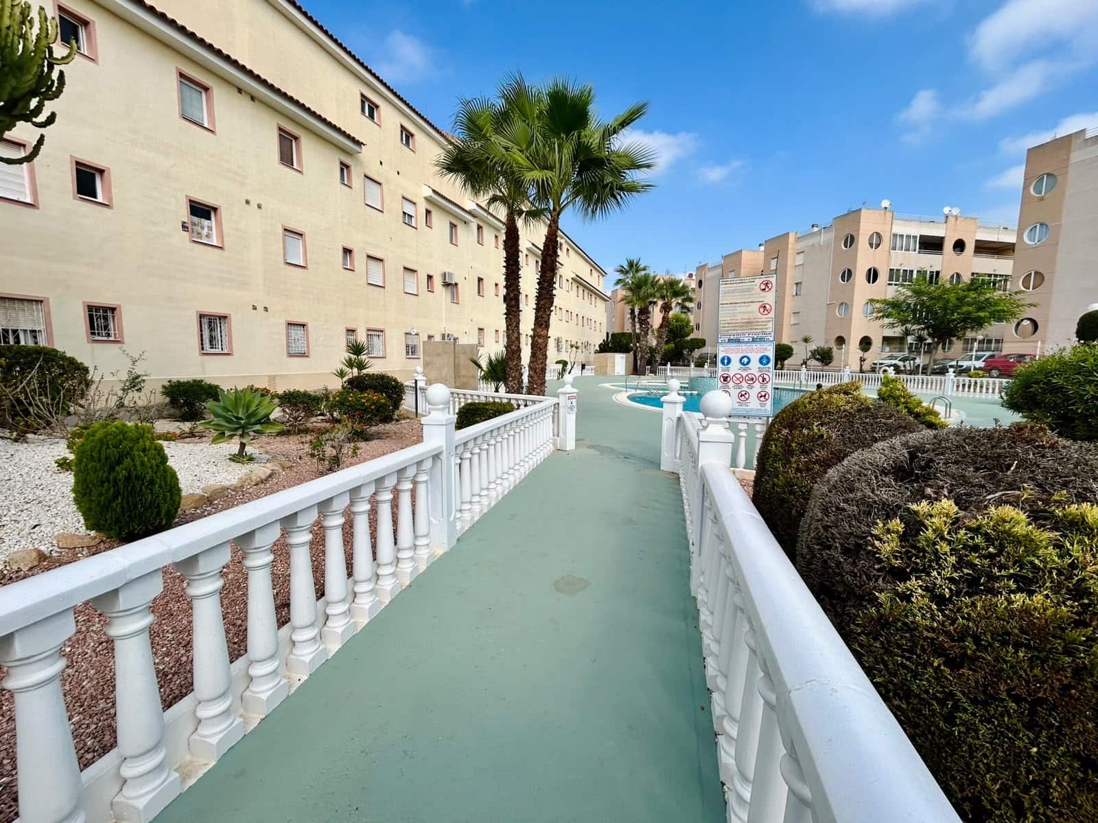 2 bedroom Townhouse for sale in San Luis with pool garage - € 286,500 (Ref: 10079122)