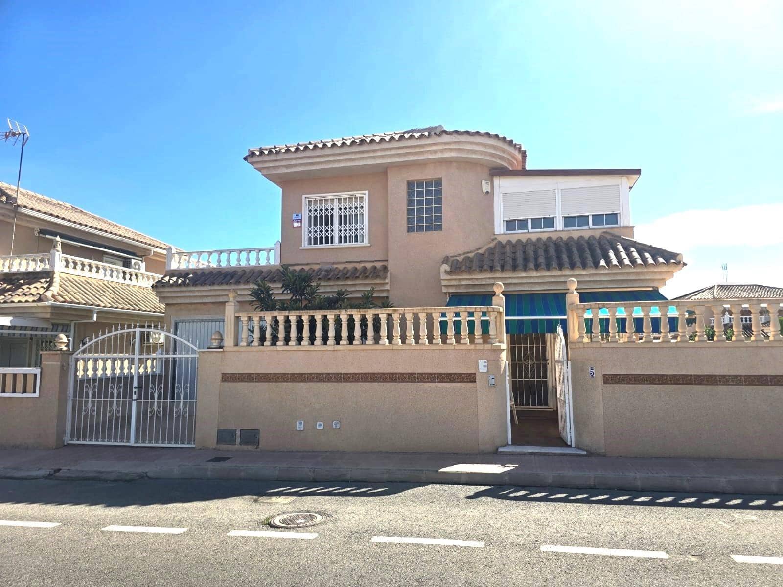 3 Zimmer Villa zu verkaufen in Torrevieja - 370.000 € (Ref: 10086392)