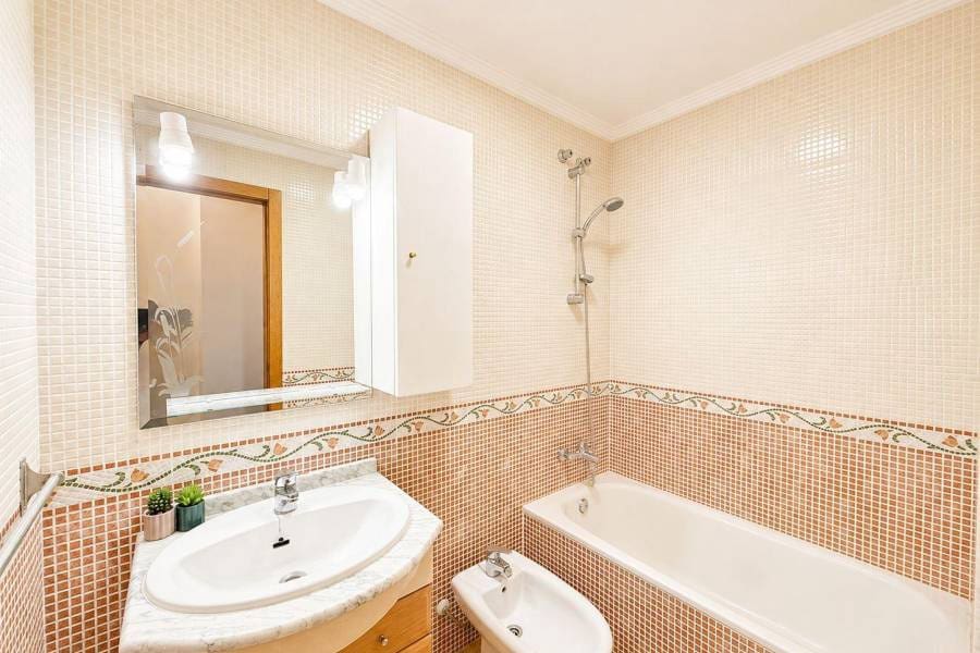 2 camera da letto Appartamento in vendita in Torrevieja - 139.900 € (Rif: 10086393)