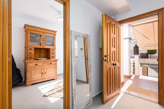 2 slaapkamer Appartement te koop in Punta Prima, Orihuela - € 189.500 (Ref: 10086400)