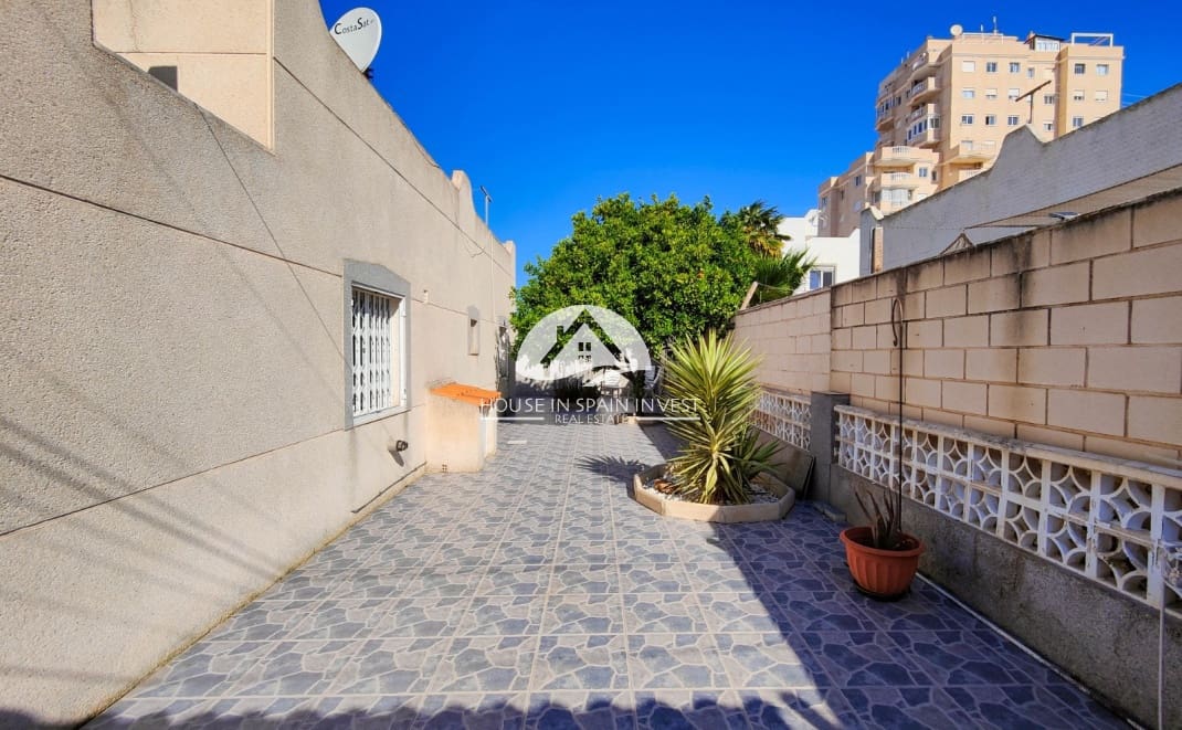 2 soverom Villa til salgs i Torrevieja - € 219 900 (Ref: 10088562)