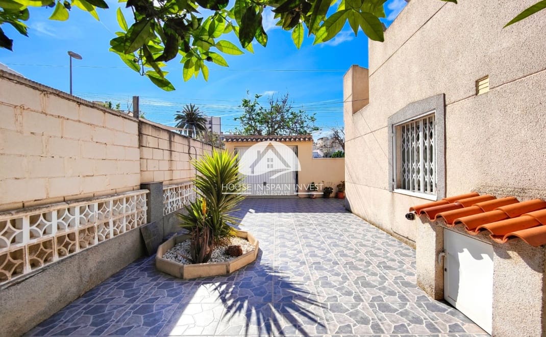 2 sypialnia Willa na sprzedaż w Torrevieja - 219 900 € (Ref: 10088563)
