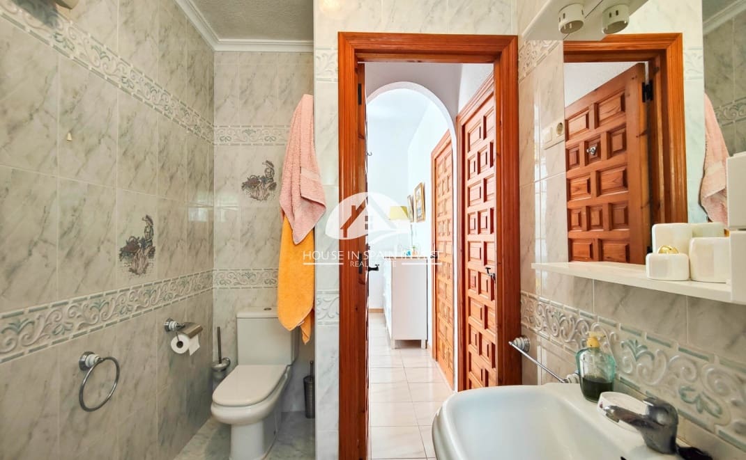 2 sypialnia Willa na sprzedaż w Torrevieja - 219 900 € (Ref: 10088563)