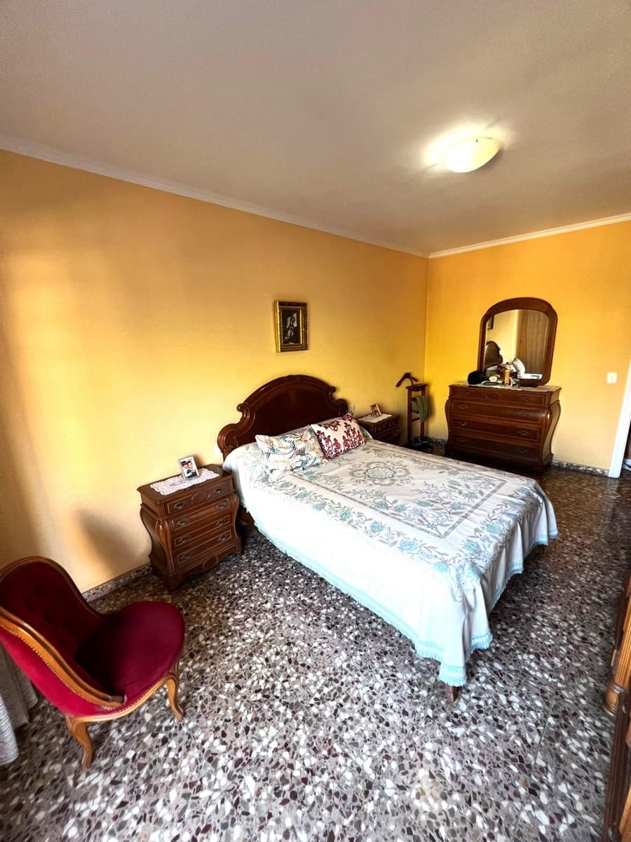 4 slaapkamer Appartement te koop in Torrevieja - € 214.900 (Ref: 10091398)