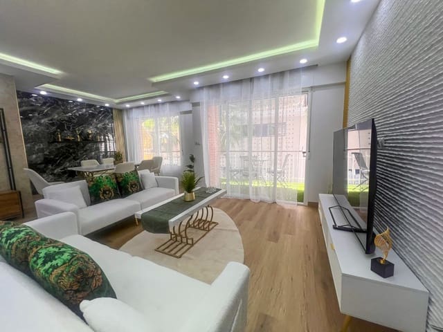 4 soveværelse Lejlighed til salg i Centro - Muelle Pesquero, Torrevieja - € 285.000 (Ref: 10093871)