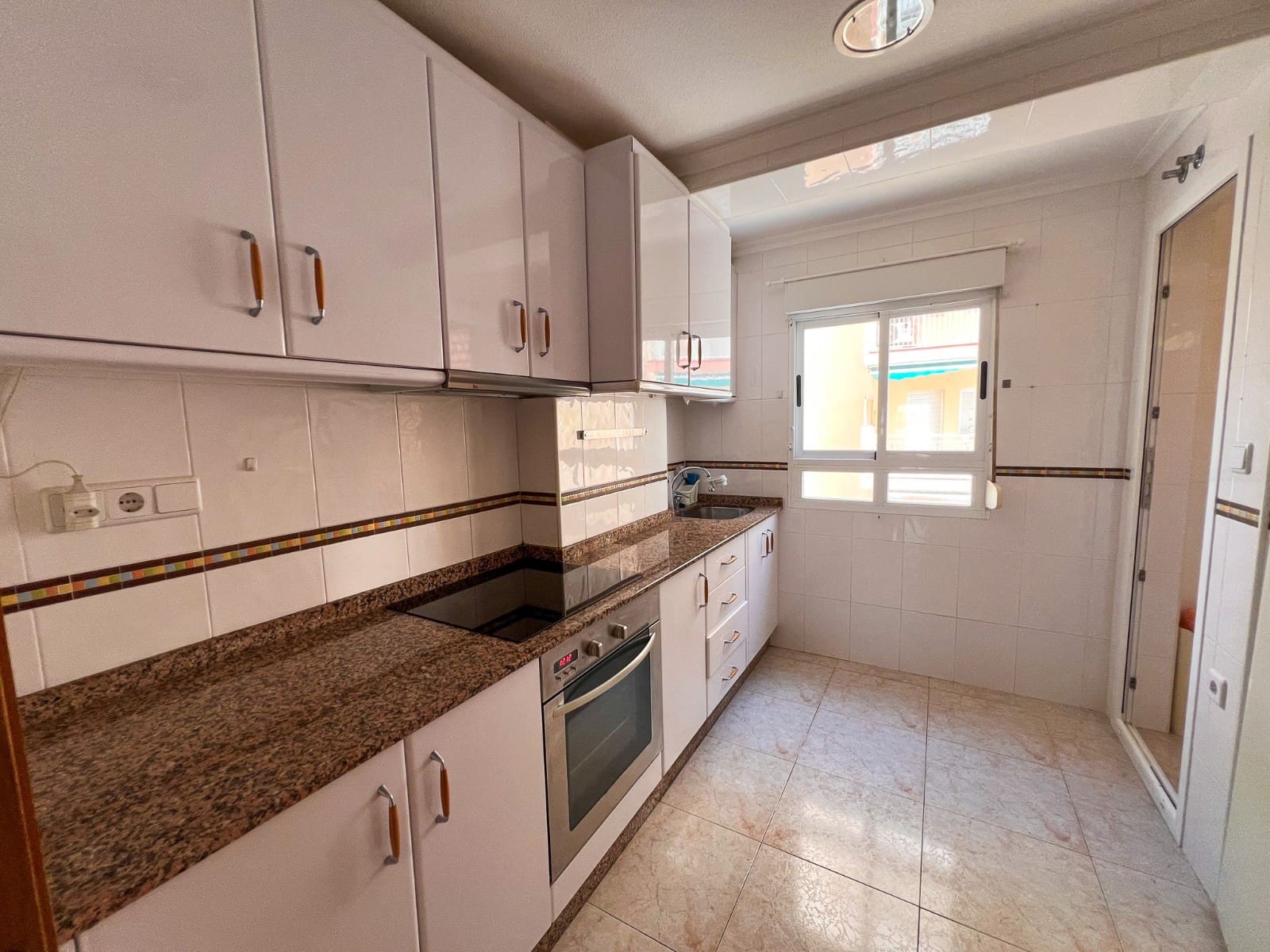 4 camera da letto Appartamento in vendita in Torrevieja - 350.000 € (Rif: 10093872)