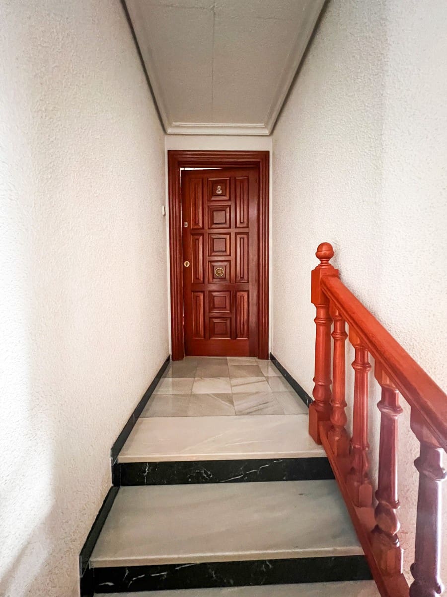 5 soverom Hus til salgs i Guardamar del Segura - € 380 000 (Ref: 10093874)