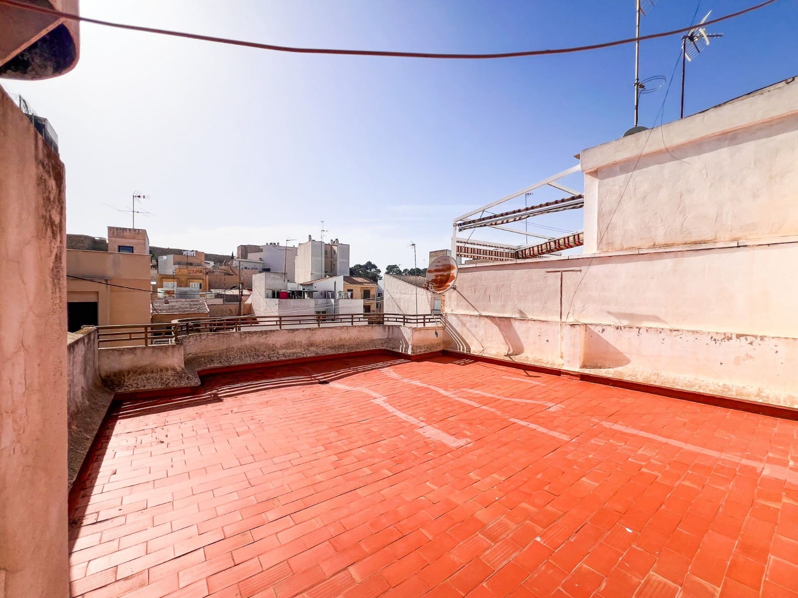 5 soverom Hus til salgs i Guardamar del Segura - € 380 000 (Ref: 10093874)