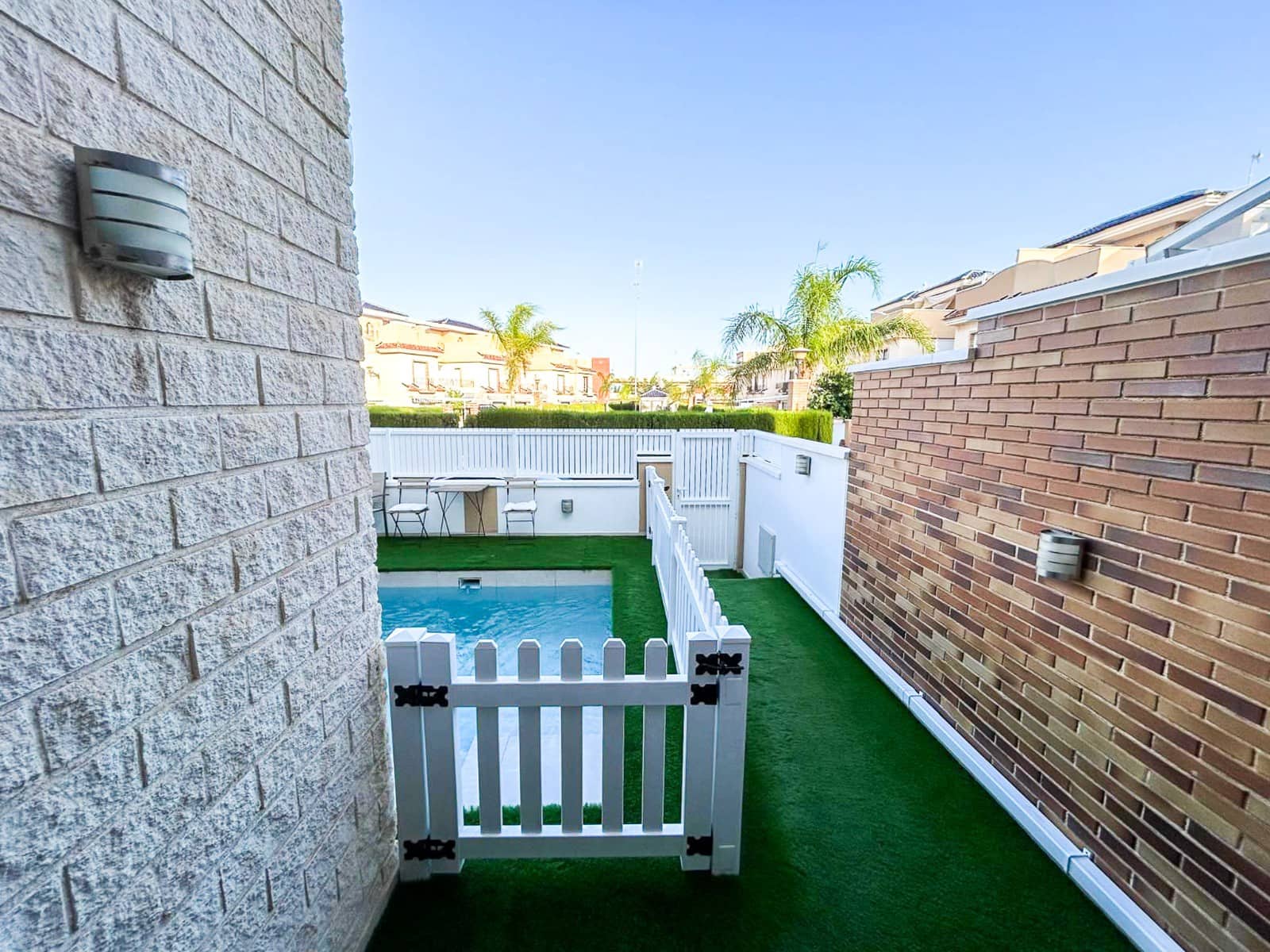 Casa de 3 habitaciones en Torre de la Horadada en venta - 383.300 € (Ref: 10093888)