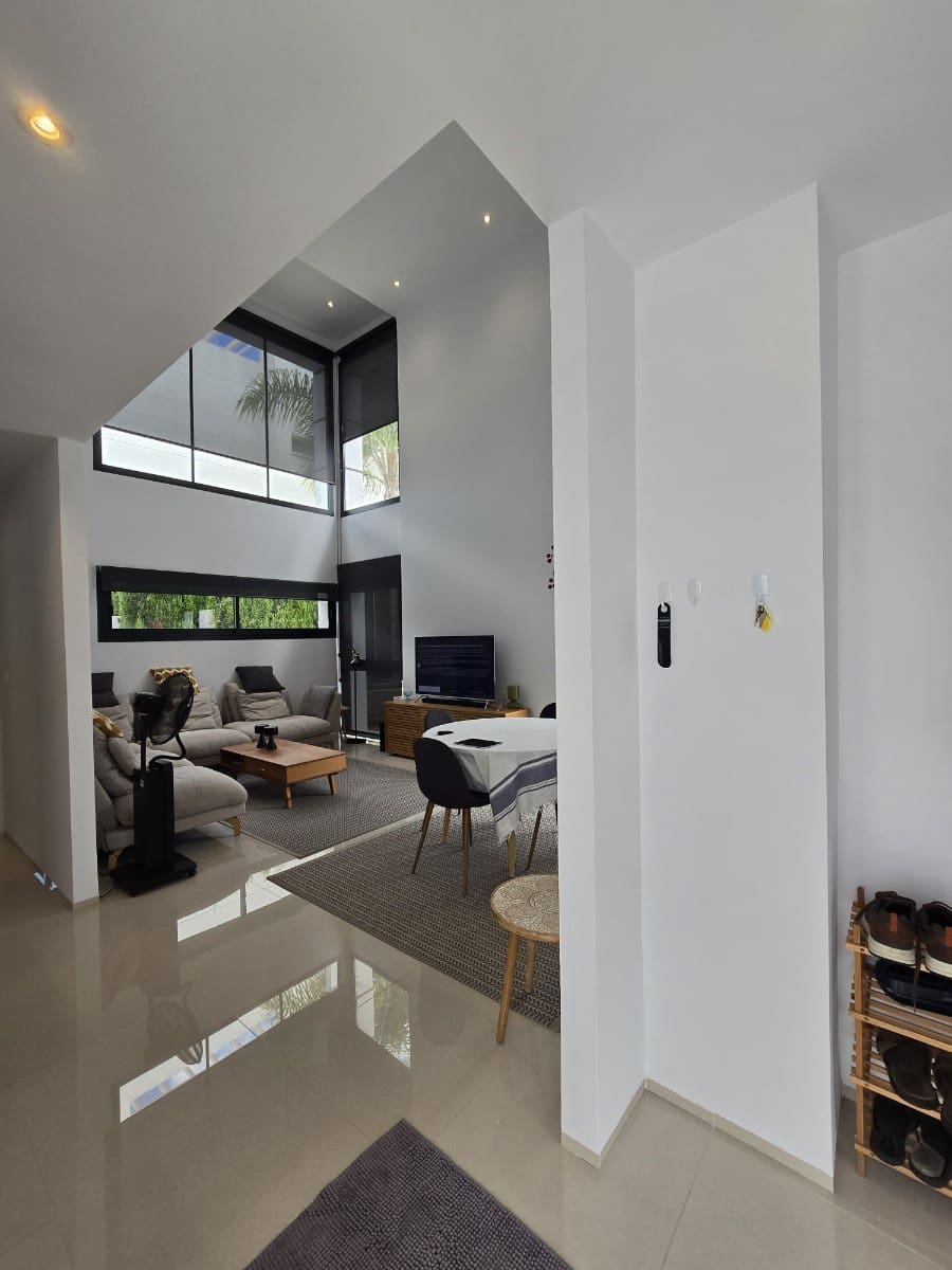 Chalet de 3 habitaciones en Ciudad Quesada en venta - 470.000 € (Ref: 10093896)