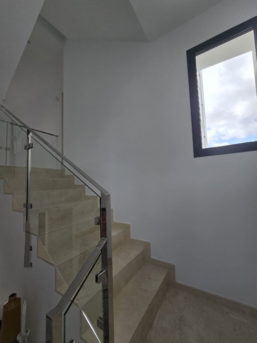 Chalet de 3 habitaciones en Ciudad Quesada en venta - 470.000 € (Ref: 10093896)