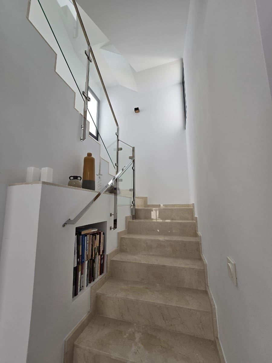 Chalet de 3 habitaciones en Ciudad Quesada en venta - 470.000 € (Ref: 10093896)