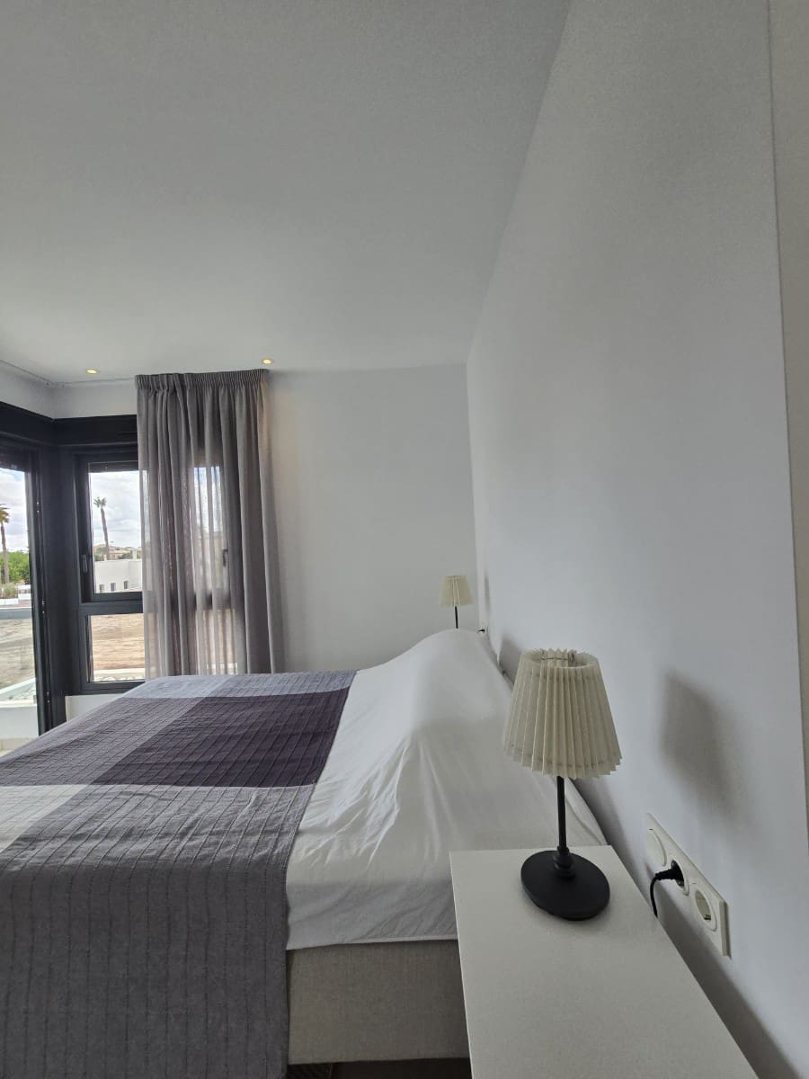 Chalet de 3 habitaciones en Ciudad Quesada en venta - 470.000 € (Ref: 10093896)