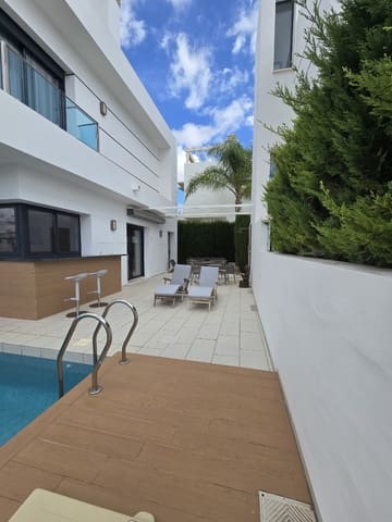 Chalet de 3 habitaciones en Ciudad Quesada, Rojales en venta - 470.000 € (Ref: 10093896)