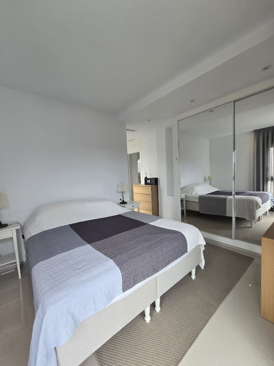 Chalet de 3 habitaciones en Ciudad Quesada en venta - 470.000 € (Ref: 10093896)