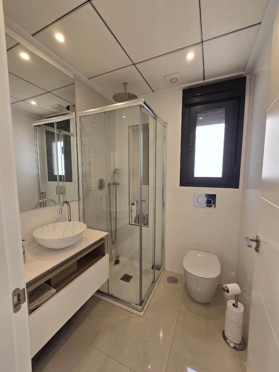 Chalet de 3 habitaciones en Ciudad Quesada en venta - 470.000 € (Ref: 10093896)