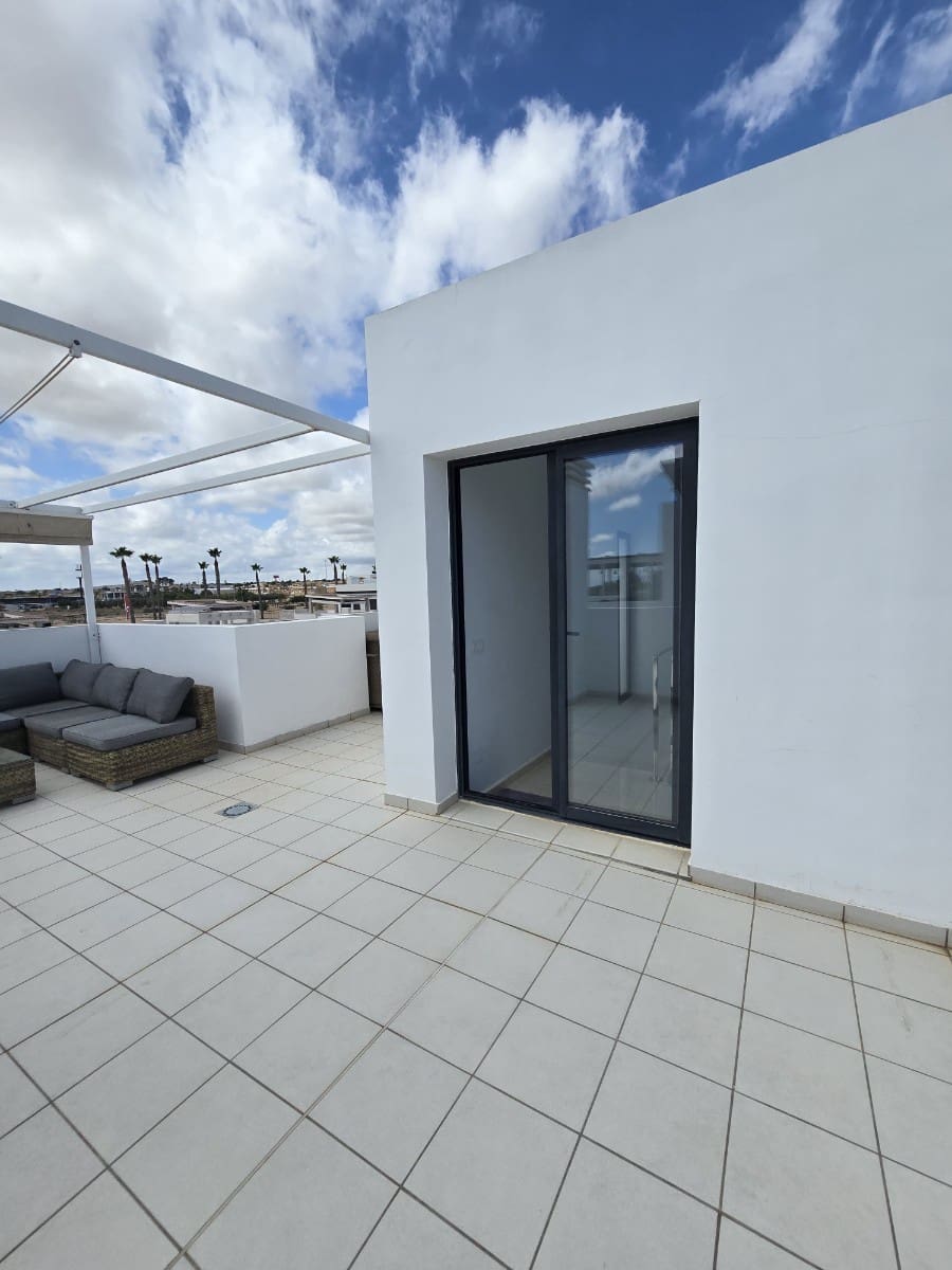 Chalet de 3 habitaciones en Ciudad Quesada en venta - 470.000 € (Ref: 10093896)