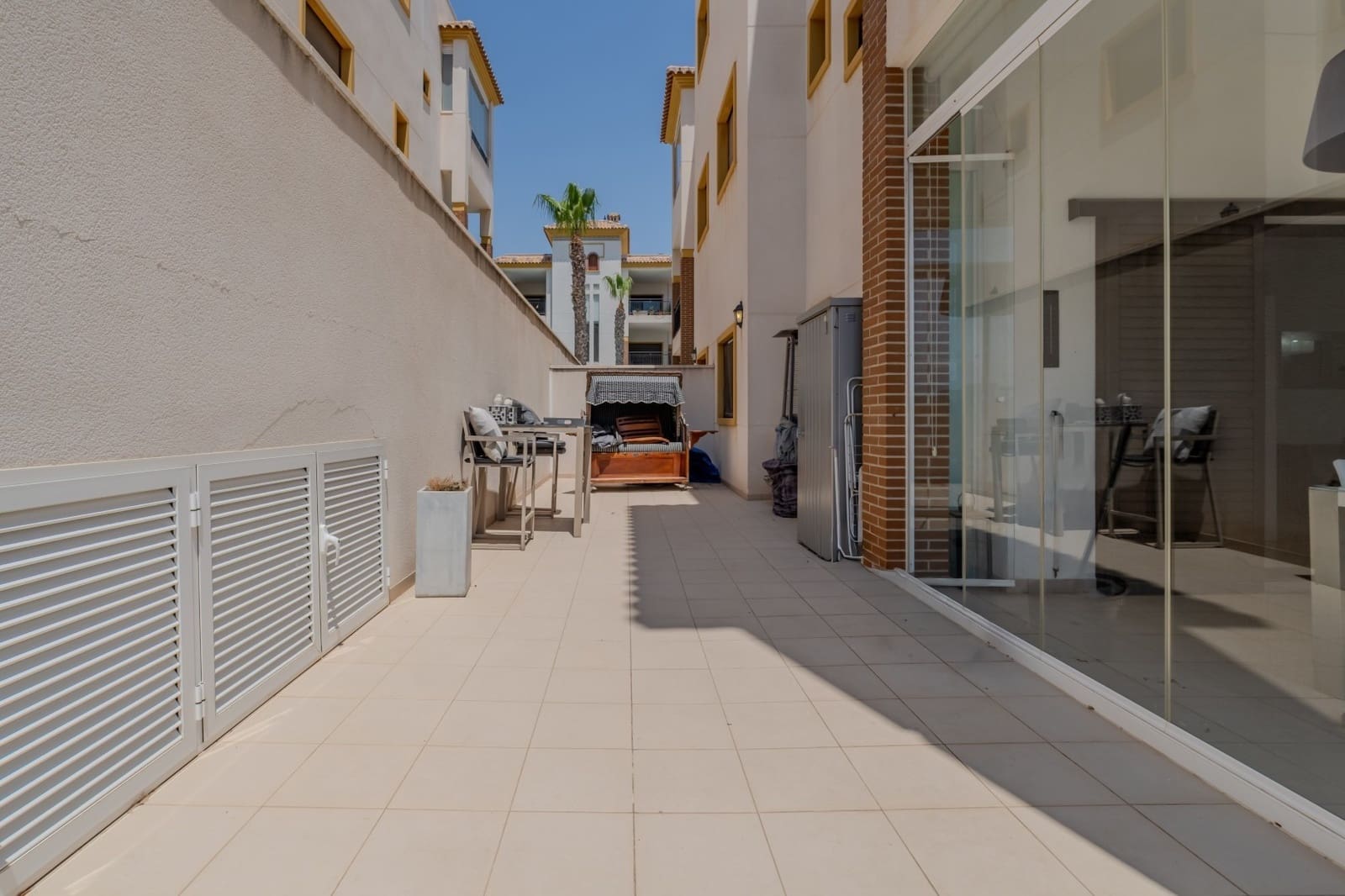 2 sypialnia Apartament na sprzedaż w Guardamar del Segura z basenem garażem - 280 000 € (Ref: 10093908)
