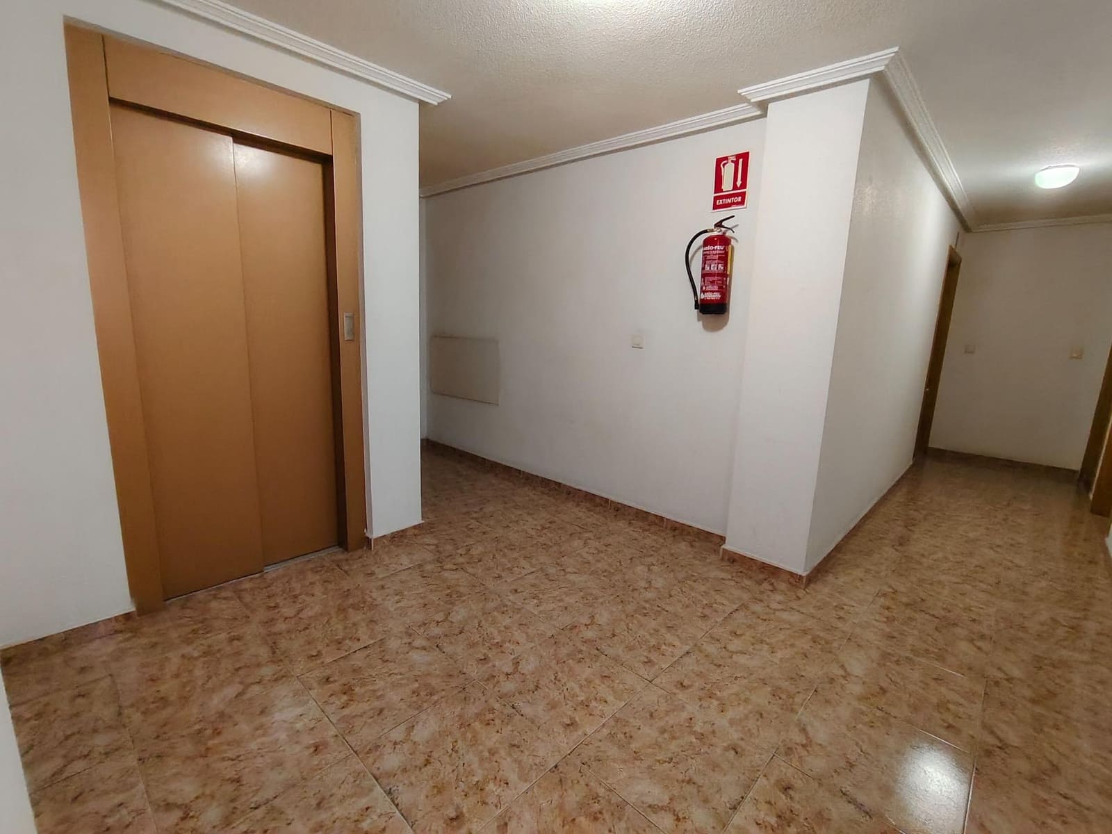 Apartamento de 2 habitaciones en Torrevieja en venta - 158.900 € (Ref: 10094926)
