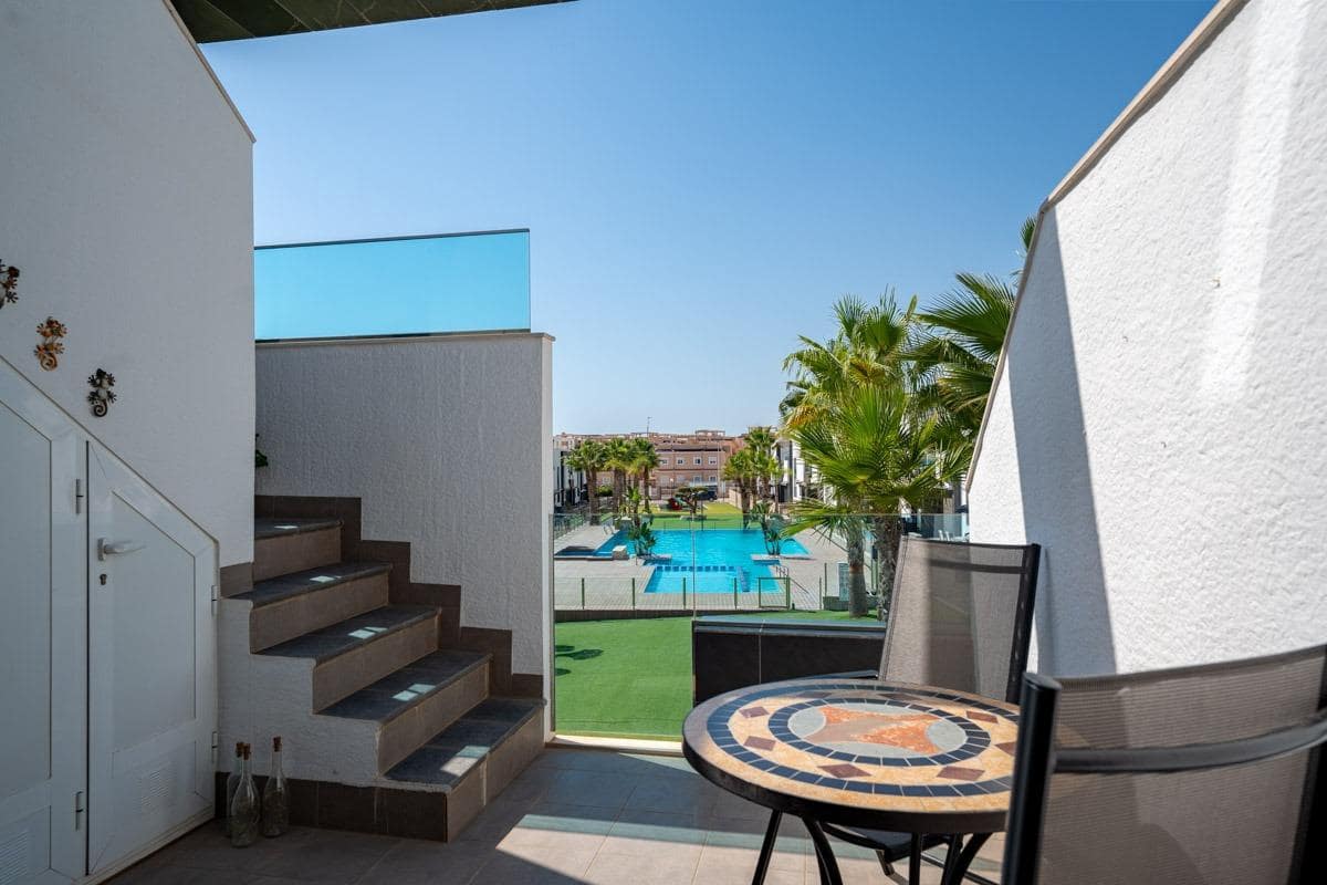 2 Zimmer Penthouse zu verkaufen in Punta Prima - 299.900 € (Ref: 10098589)