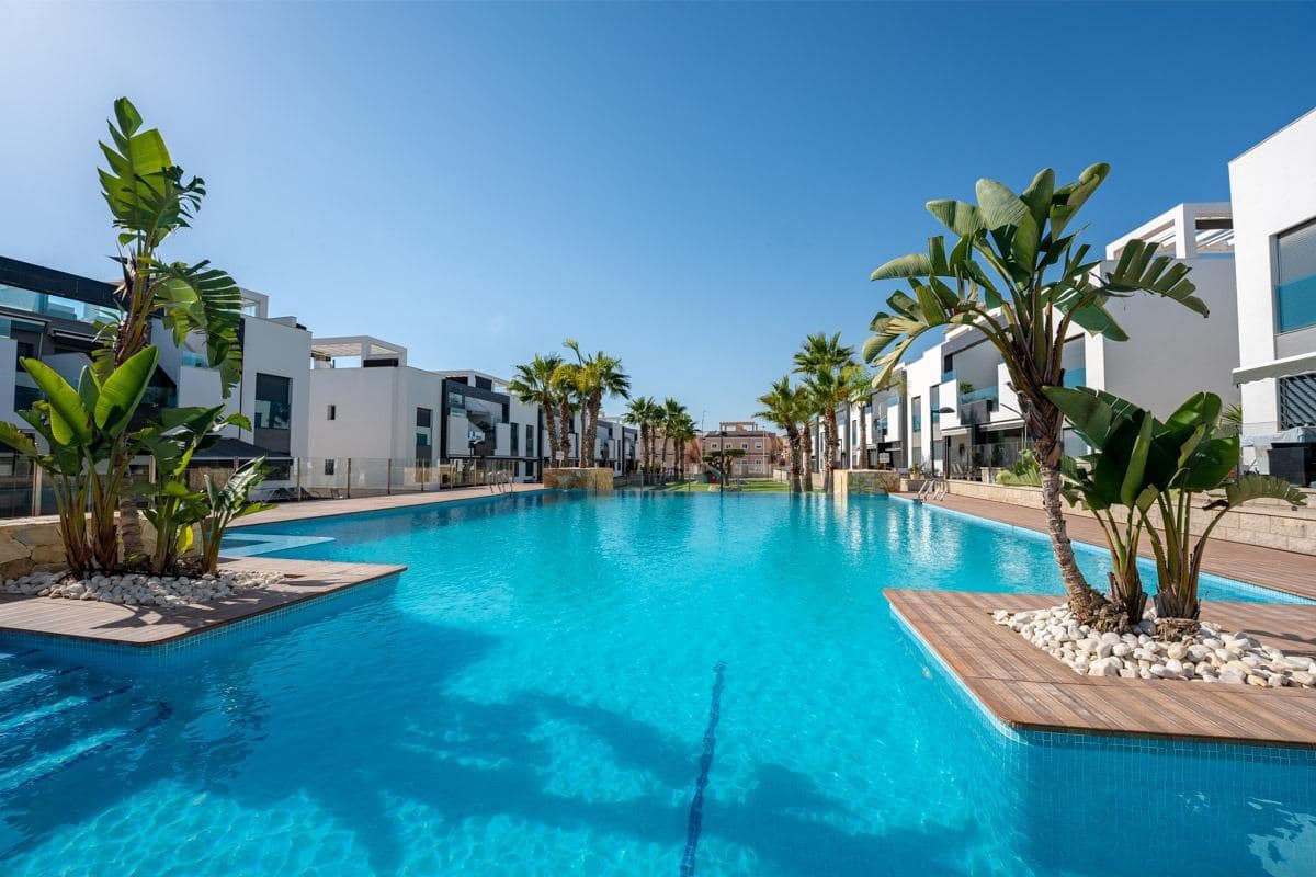 2 Zimmer Penthouse zu verkaufen in Punta Prima - 299.900 € (Ref: 10098589)