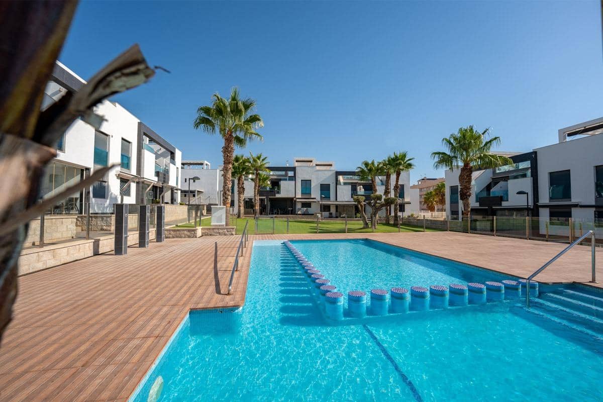 2 Zimmer Penthouse zu verkaufen in Punta Prima - 299.900 € (Ref: 10098589)