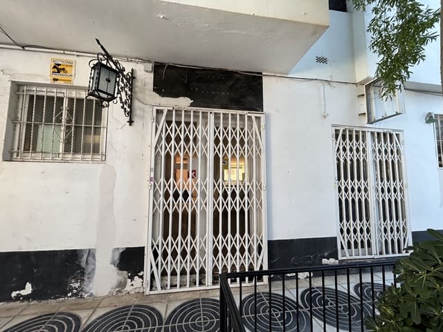 Restaurant/Bar for sale in Villamartin, Orihuela - € 180,000 (Ref: 10098712)