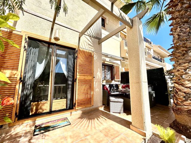 2 sovrum Hus till salu i Playa Flamenca, Orihuela - 238 950 € (Ref: 10098720)