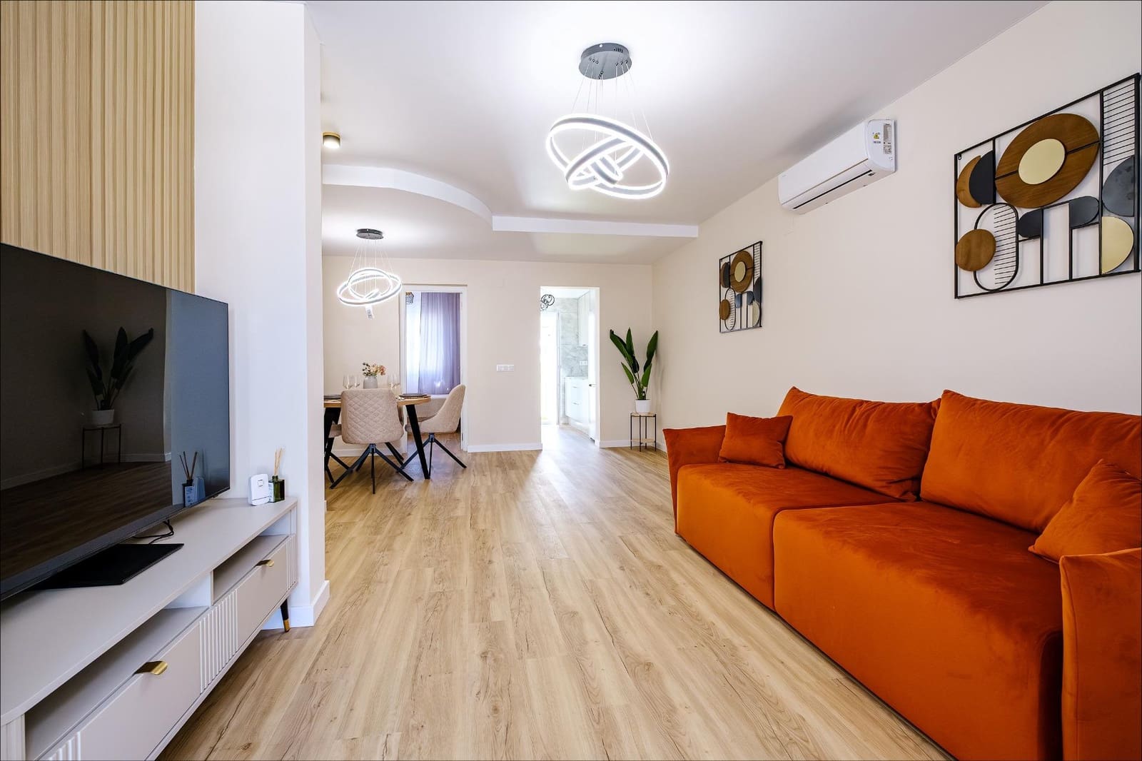 Garage till salu i Villamartin - 239 900 € (Ref: 10098732)
