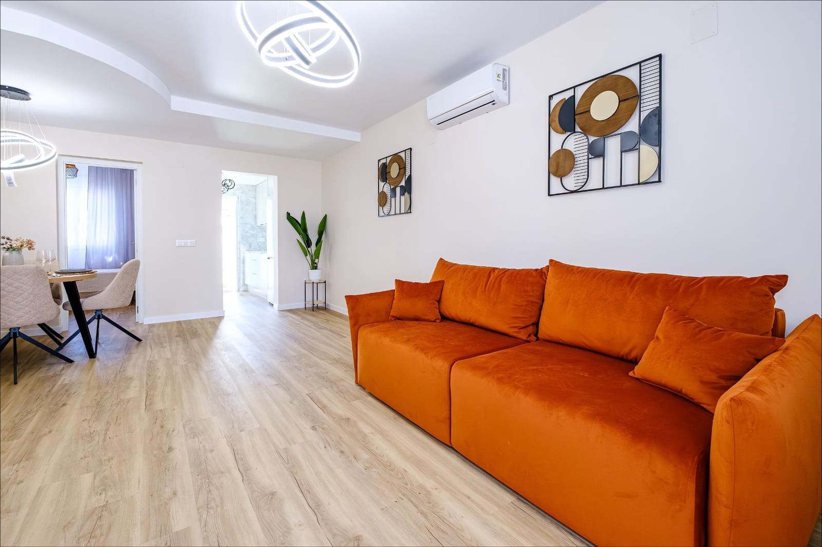 Garage till salu i Villamartin - 239 900 € (Ref: 10098732)