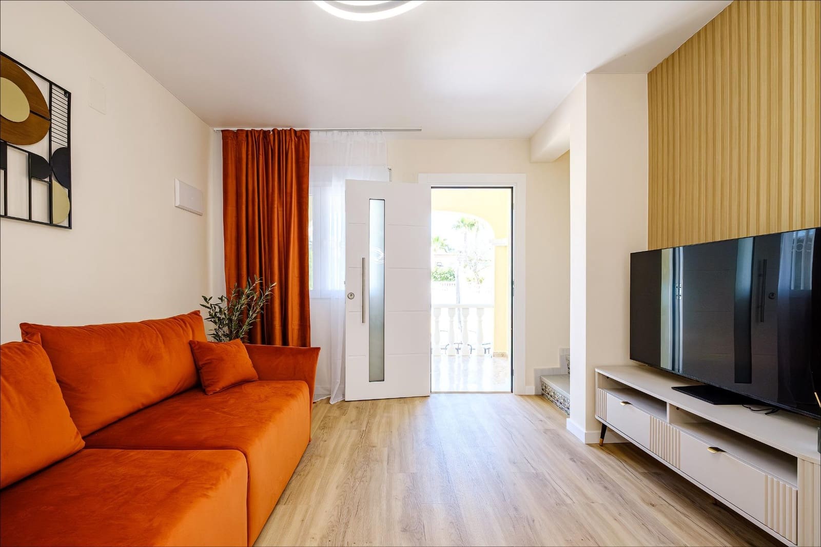 Garage till salu i Villamartin - 239 900 € (Ref: 10098732)