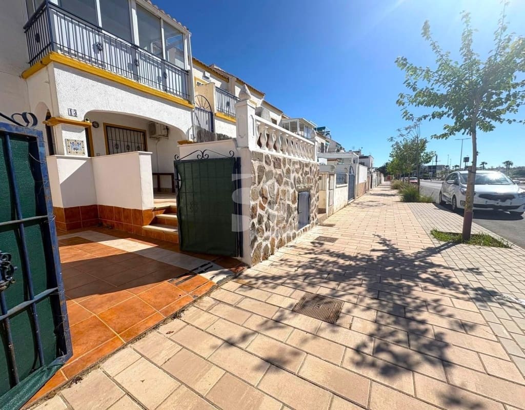 3 quarto Bungalow para venda em Torrevieja - 147 000 € (Ref: 10098733)