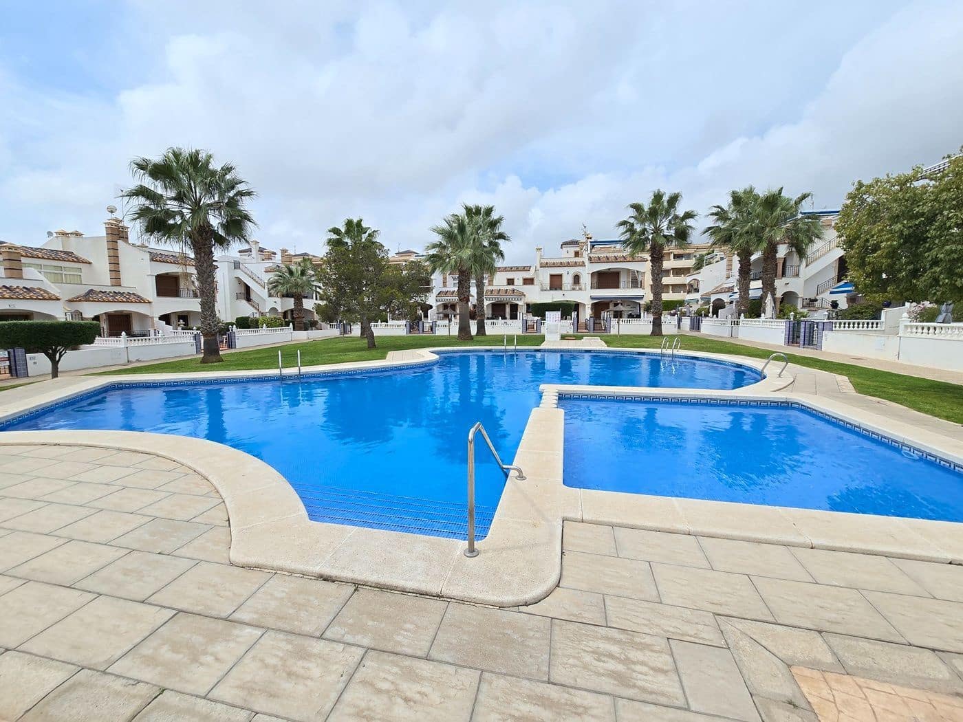 Apartamento de 2 habitaciones en Orihuela Costa en venta - 169.000 € (Ref: 10098740)