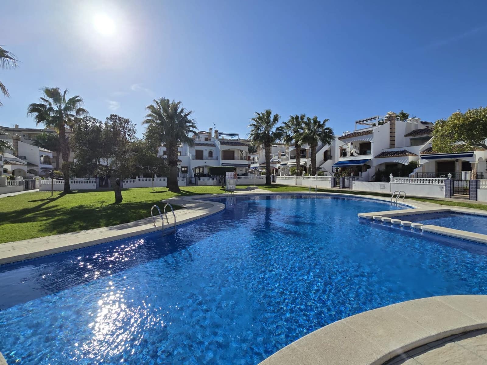 Apartamento de 2 habitaciones en Orihuela Costa en venta - 169.000 € (Ref: 10098740)