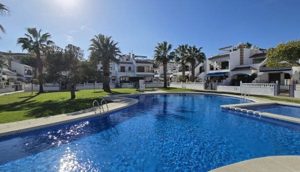 Apartamento de 2 habitaciones en Orihuela Costa en venta - 169.000 € (Ref: 10098740)