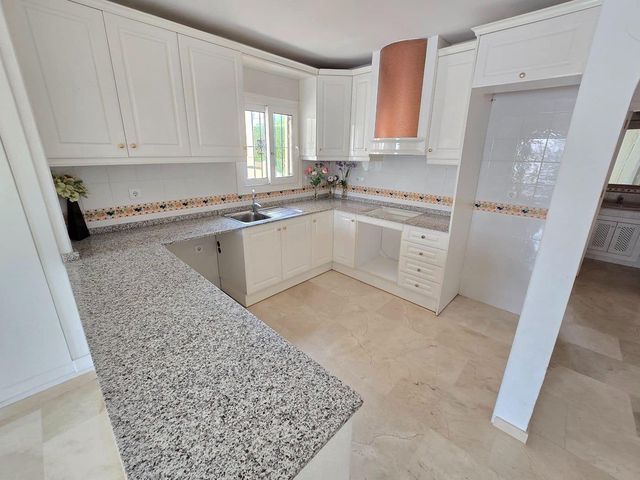 Apartamento de 2 habitaciones en Villamartín - Las Filipinas, Orihuela en venta - 169.000 € (Ref: 10098740)