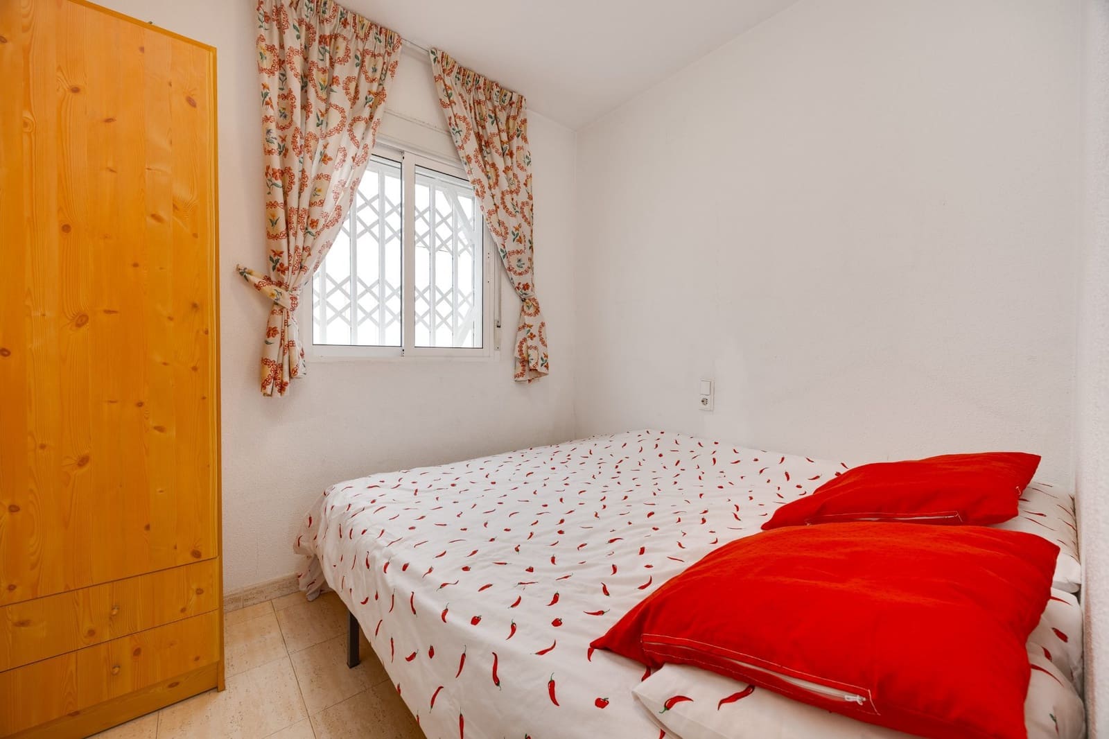 Apartamento de 2 habitaciones en Torrevieja en venta - 124.969 € (Ref: 10099447)