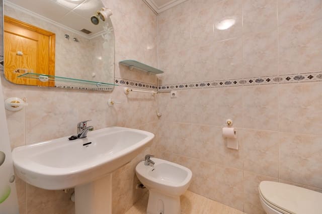 Apartamento de 2 habitaciones en Centro - Muelle Pesquero, Torrevieja en venta - 124.969 € (Ref: 10099447)