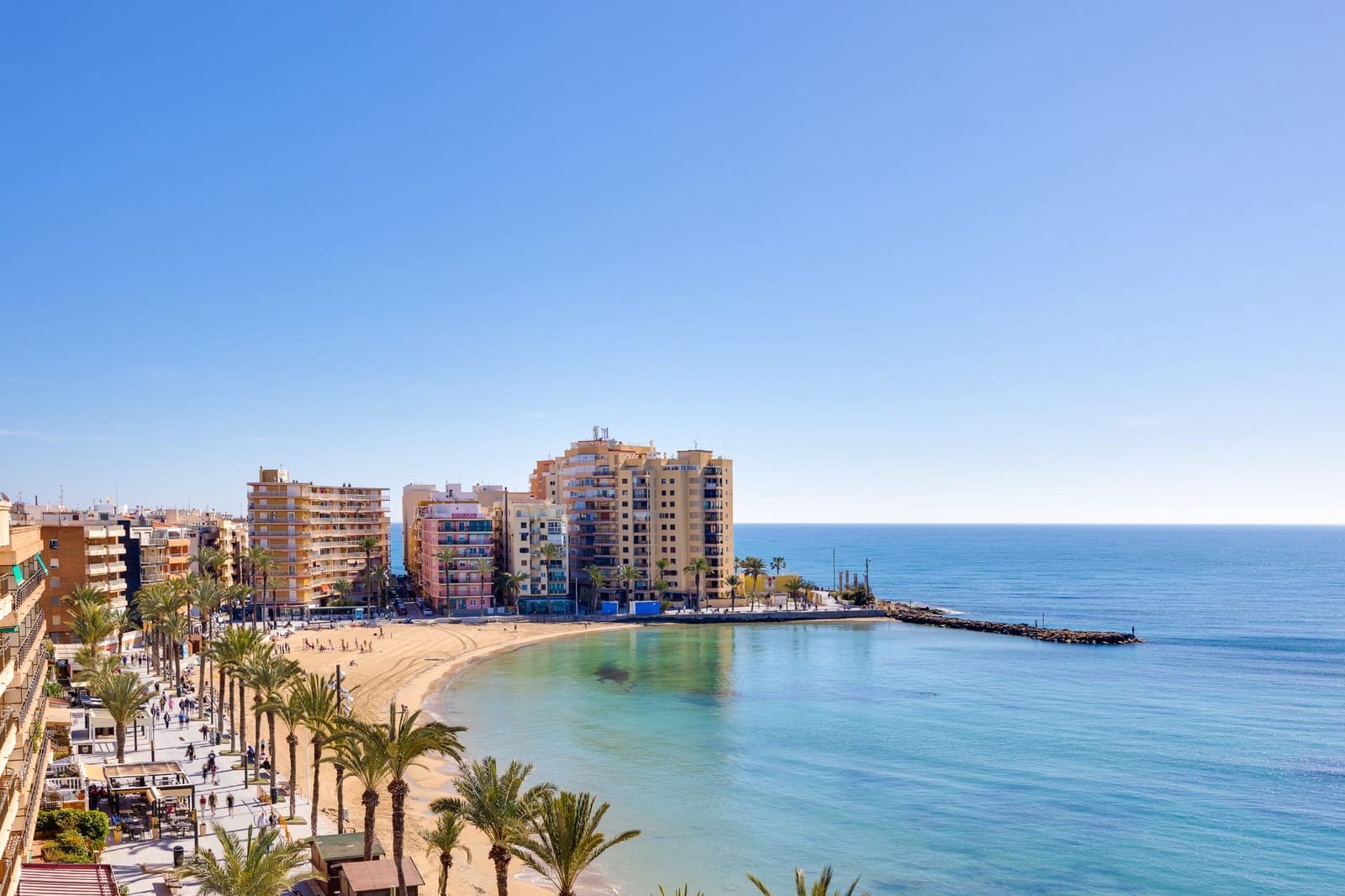 Apartamento de 2 habitaciones en Torrevieja en venta - 124.969 € (Ref: 10099447)