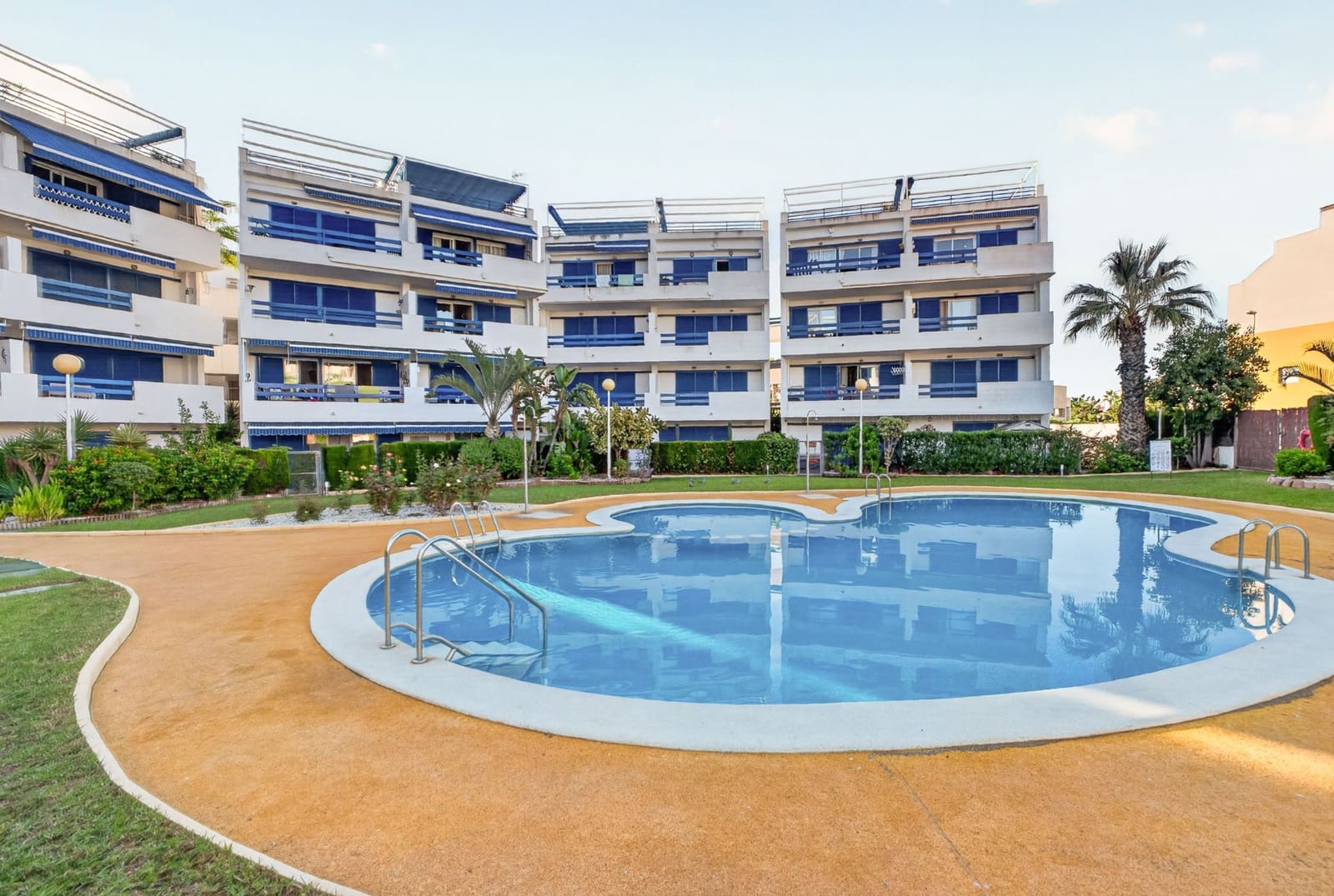 2 sovrum Takvåning till salu i Playa Flamenca - 206 000 € (Ref: 10101438)