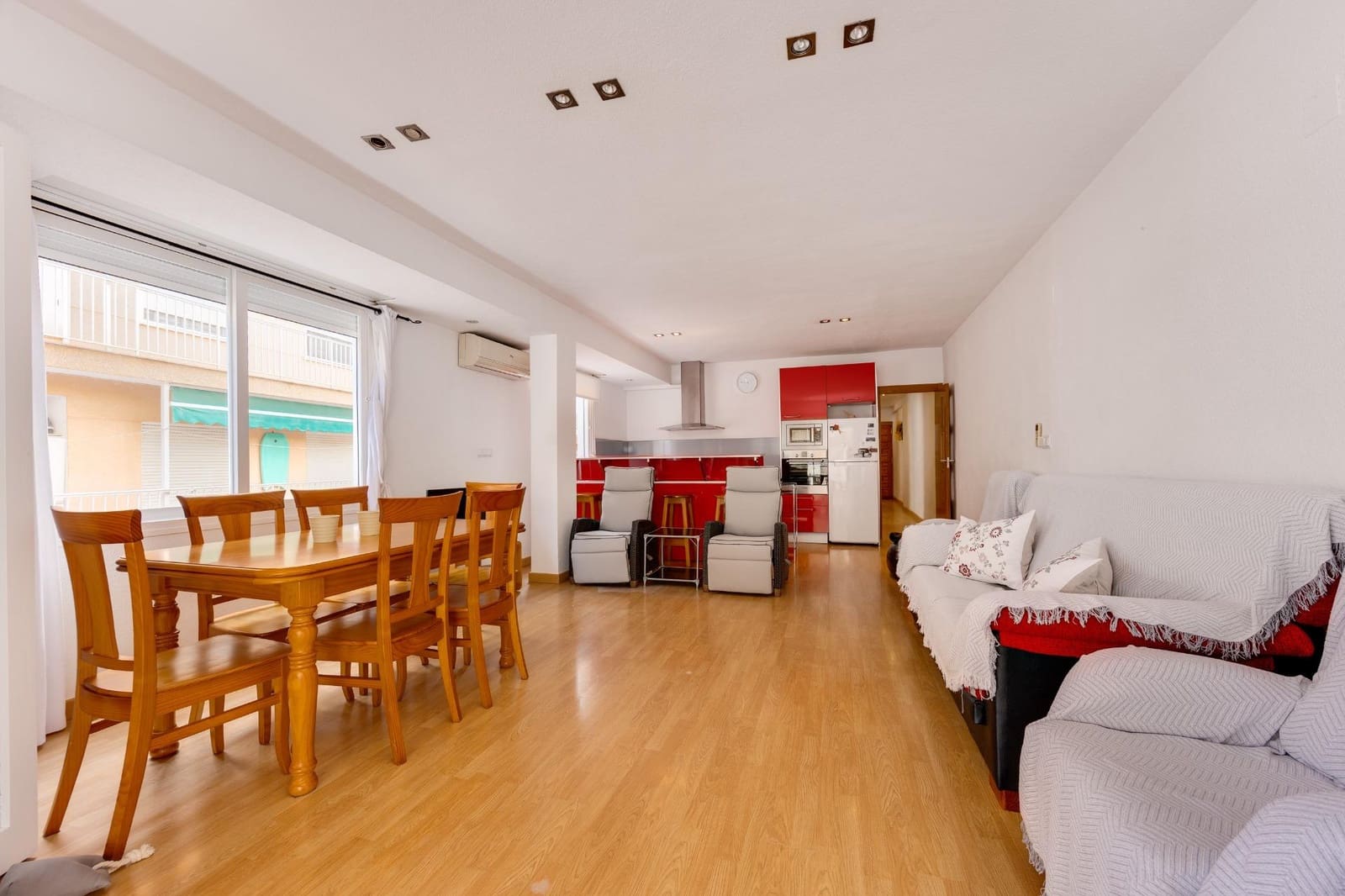 3 Zimmer Apartment zu verkaufen in Torrevieja - 265.000 € (Ref: 10102985)