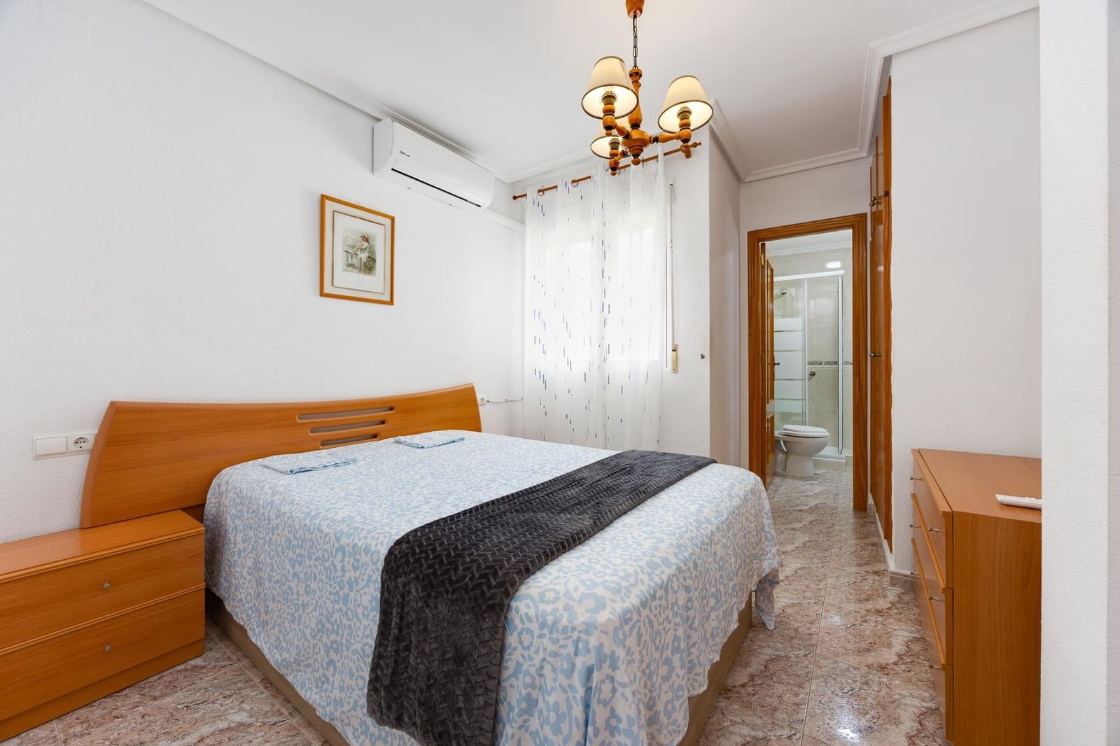Apartamento de 3 habitaciones en Torrevieja en venta - 169.000 € (Ref: 10102987)