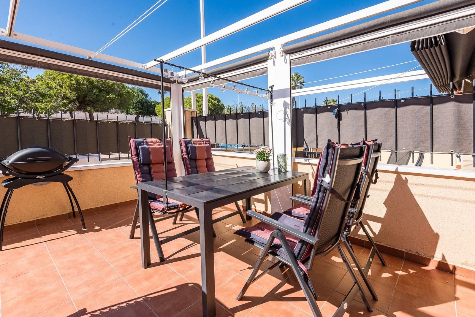 2 soveværelse Lejlighed til salg i Aguas Nuevas med swimmingpool - € 220.000 (Ref: 10102988)